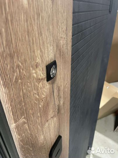 Дверь входная квартирная