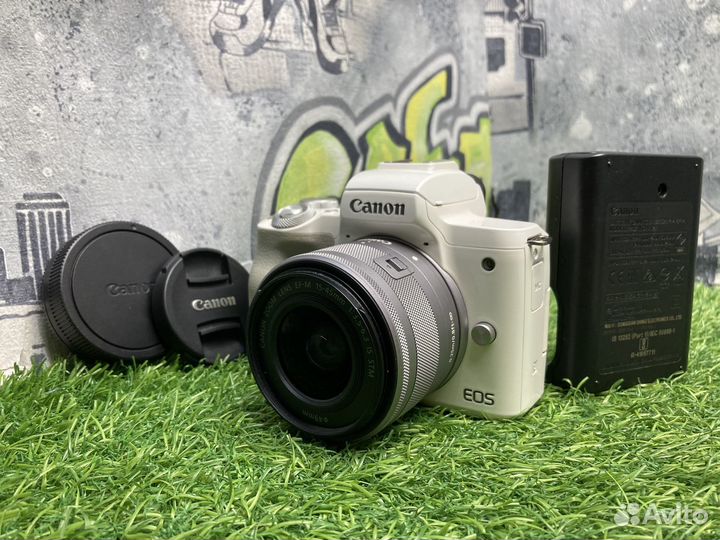 Canon M50 kit 15-45mm IS STM