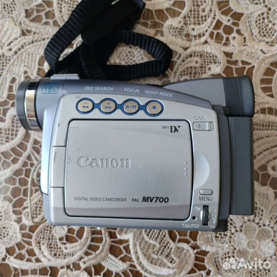 Видеокамера canon