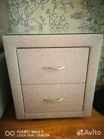 Тумба прикроватная