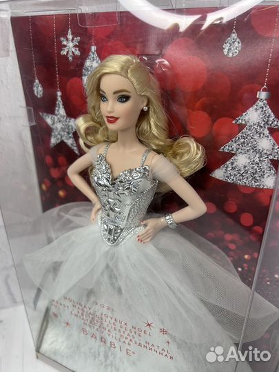 Barbie Блондинка в серебряном платье (2021г)