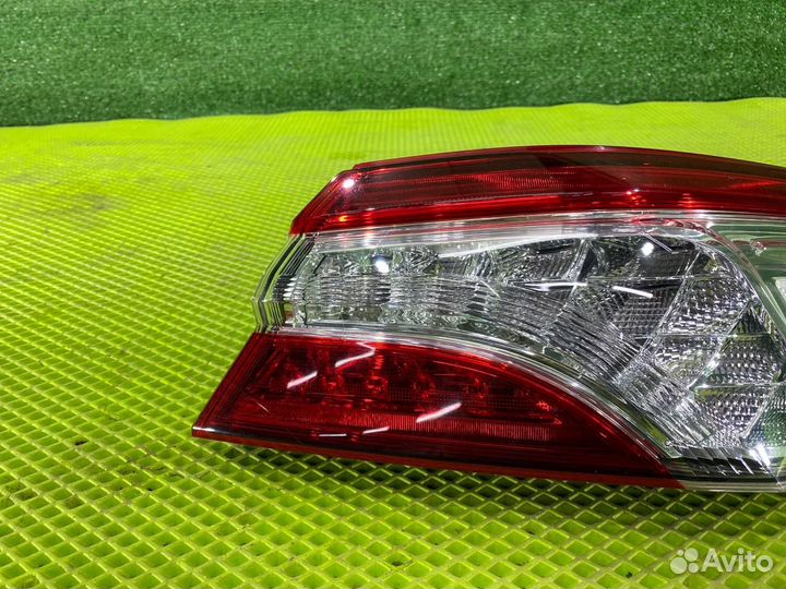 Фонарь задний правый Toyota Camry