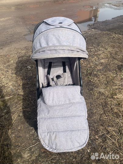 Коляска прогулочная