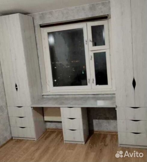 Рабочая зона у окна