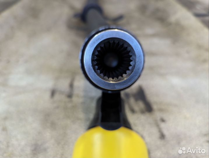 Карданный вал Mitsubishi Outlander XL, обслуженный