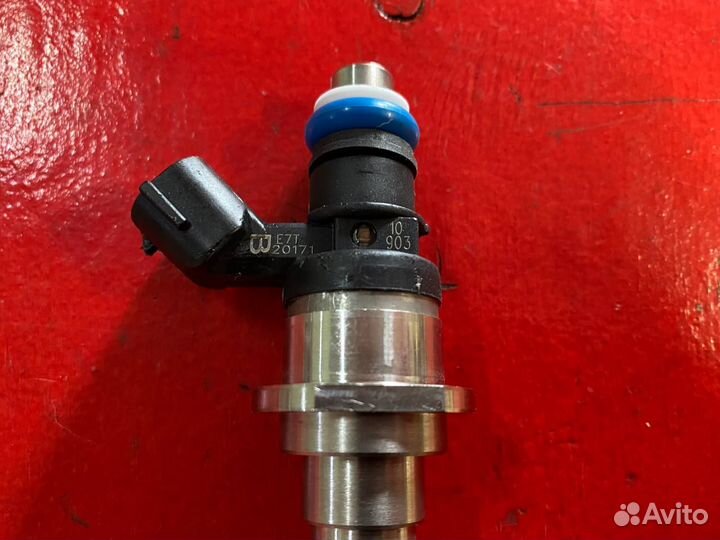 Форсунка топливная Mazda Cx-7 2.3 L3-VDT Новая