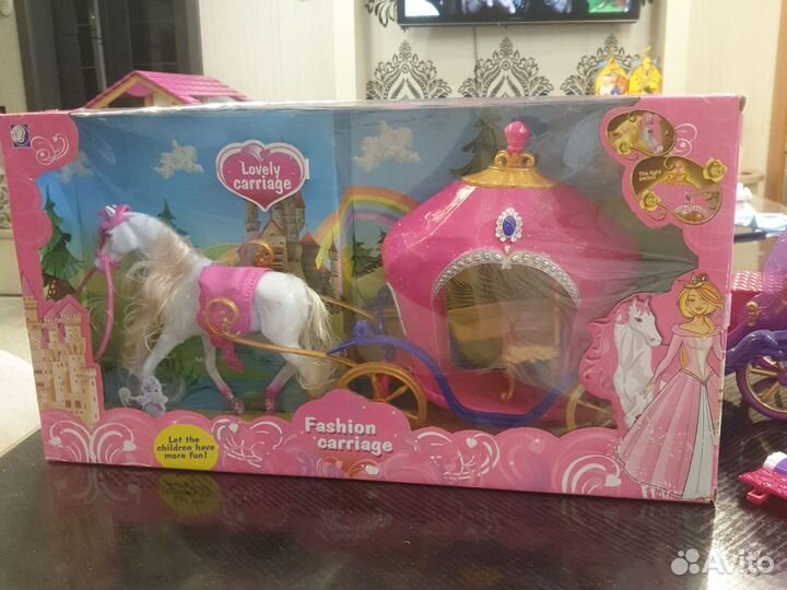 Лошадь, карета