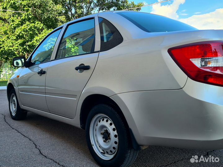 LADA Granta 1.6 МТ, 2013, 92 200 км