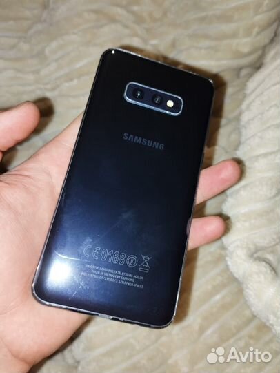 Samsung Galaxy S10e, 6/128 ГБ