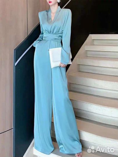 Женский комбинезон