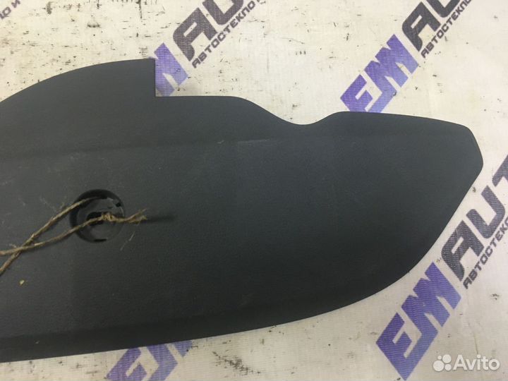 Накладка центральной консоли правая Форд Фокус 2