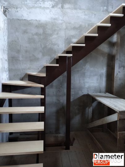 Изготовление красивой лестницы с поворотом