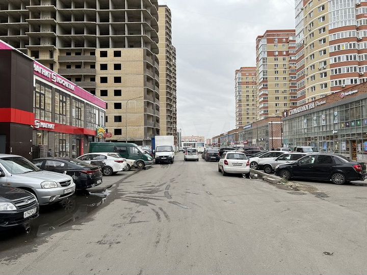 Торговое помещение в ЖК Инсити, 147.5 м²