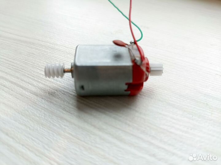 Моторчик от игрушки