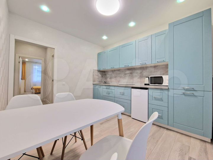 2-к. квартира, 42 м², 8/15 эт.