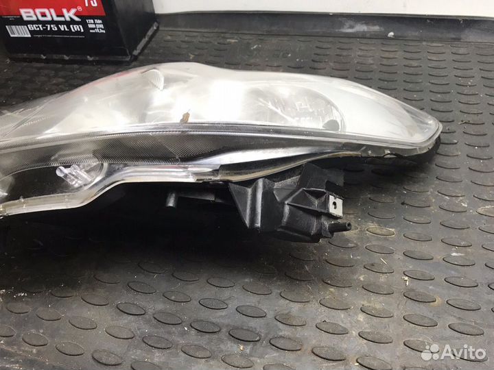 Фара (передняя) Mazda 5 (CR) 2005-2010