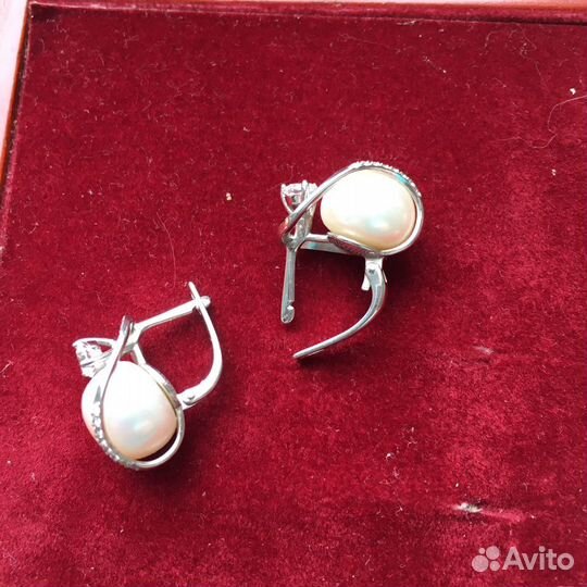 Золотые серьги