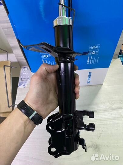 Амортизатор газовый передний Nissan Almera N16