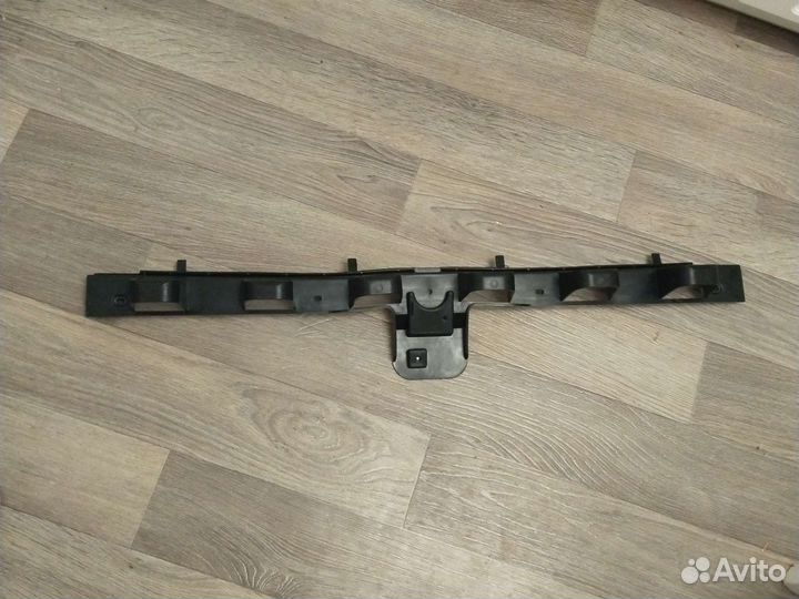 Кронштейн заднего бампера Ford Focus 3 хэтчбек