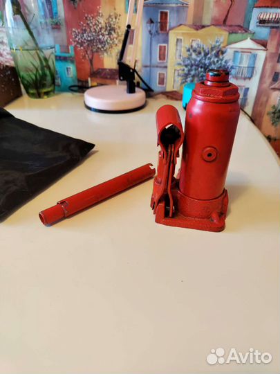 Домкрат гидравлический бутылочный