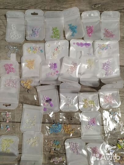 Бабочки,мишки,бантики,цепочки для дизайна ногтей