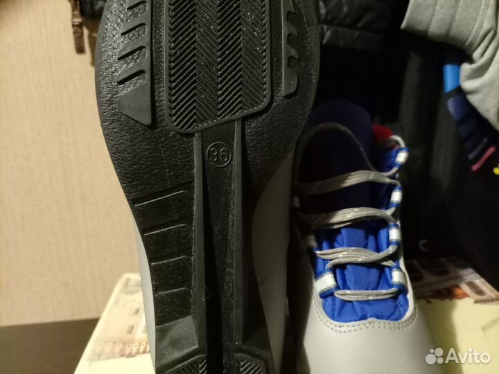 Ботинки лыжные с креплениями