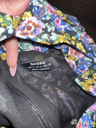 Платье Bershka летнее мини цветочный принт