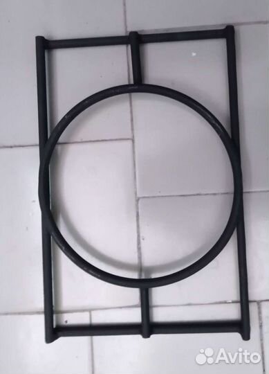 Мангал с кованными ручками и крышкой