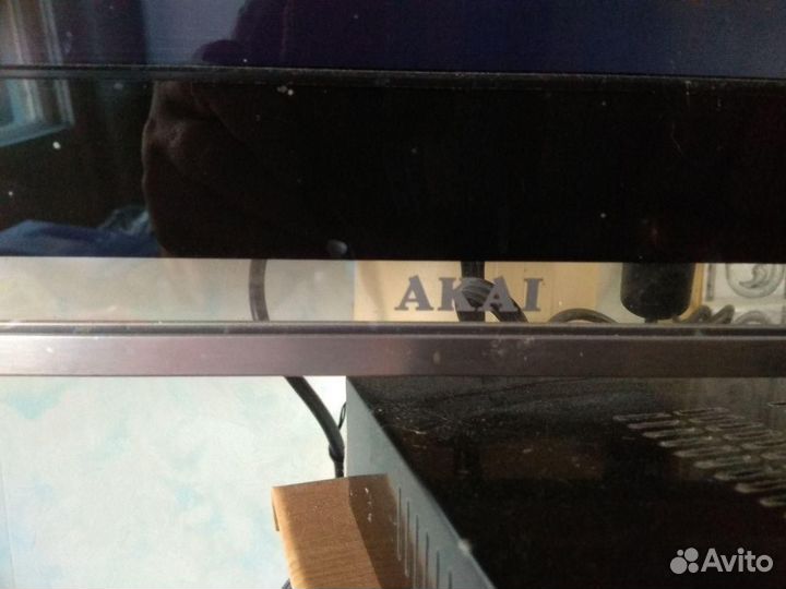Телевизор бу akai
