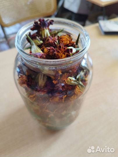 Цветки бархатцев сушеные