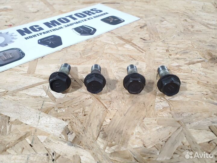 Болты шаровых опор передние Toyota Cresta JZX90