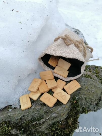 Руны скандинавские резные из берёзы