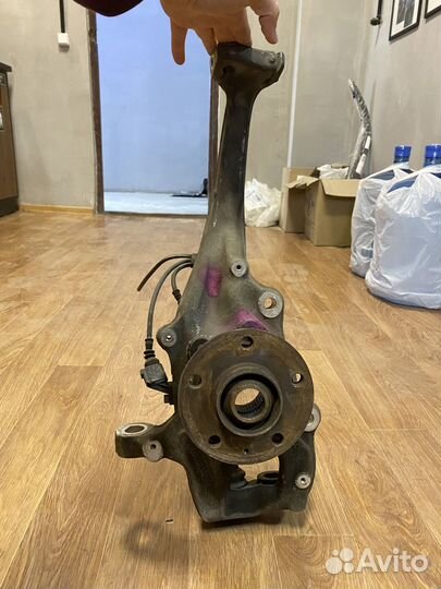 Кулак поворотный передний левый Audi Q5 8K