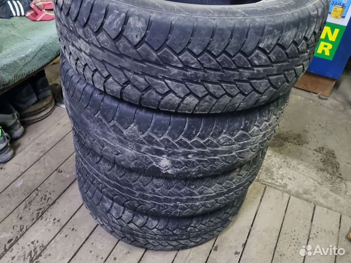Cooper Discoverer AST 235/65 R17