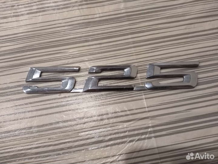 Шильдик бмв 525