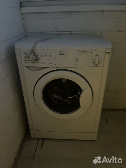 Стиральная машина бу indesit