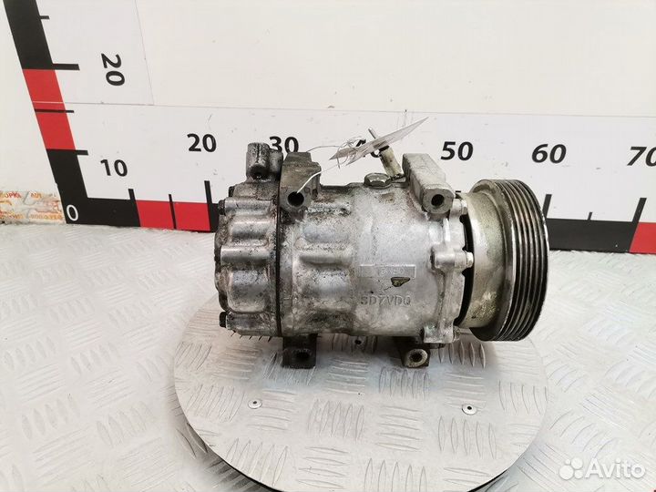 Компрессор кондиционера для Dacia Duster