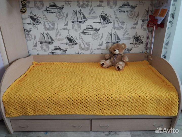 Солнечный плюшевый плед 140*200 ручной работы