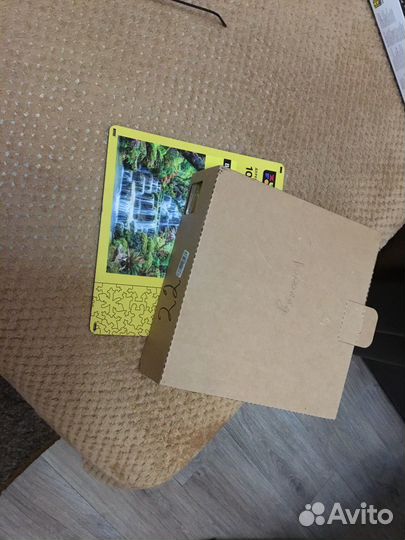 Подарочная коробка