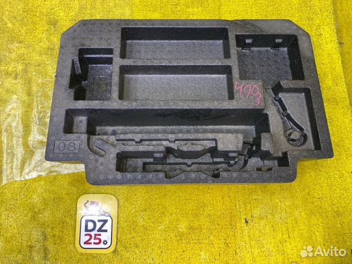 Ванночка в багажник задняя Toyota/Daihatsu