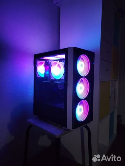 Новый корпус с RGB и пультом управления