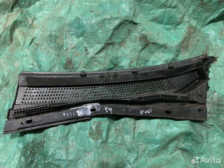 Жабо дворников Mitsubishi Pajero Sport 2 KH