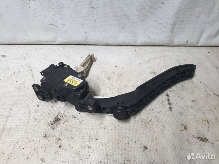 Педаль газа Volkswagen Touareg 2003