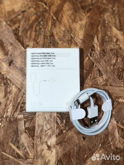 Зарядка на iPhone / lightning USB Apple