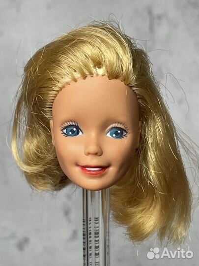 Голова Barbie