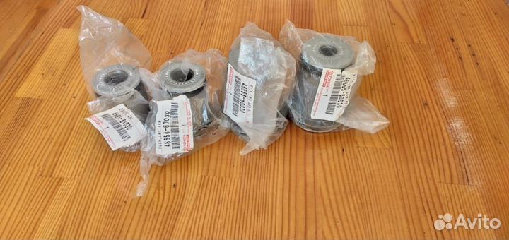 Сайлентблоки передних