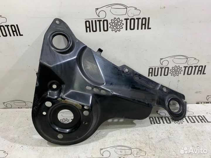 Кронштейн трапеции стеклоочистителей Ford Fusion