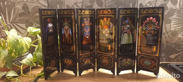 Сувенир из китайской оперы