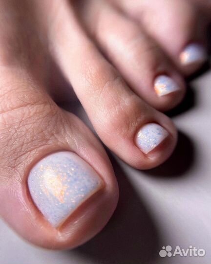 Модель на маникюр с покрытием гель лак