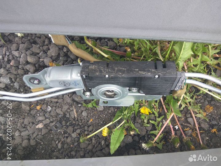 Моторчик люка на Хонда Легенд 2007 года